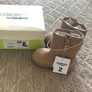 NWT! OshKosh Tan Boots for Kids Size 2.